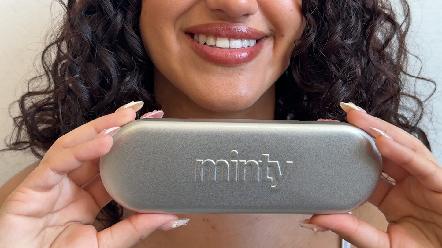 Minty Tongue Cleaner & Case